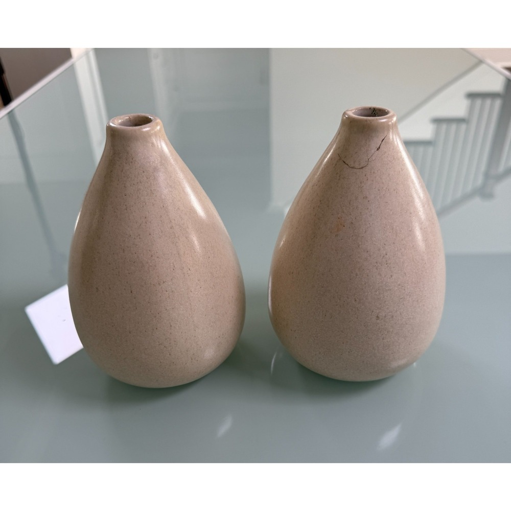 VTG Pair Ceramic Bud Vases Beige 6.5 In Tall 4.5 round at base 1 Repair Vietnam